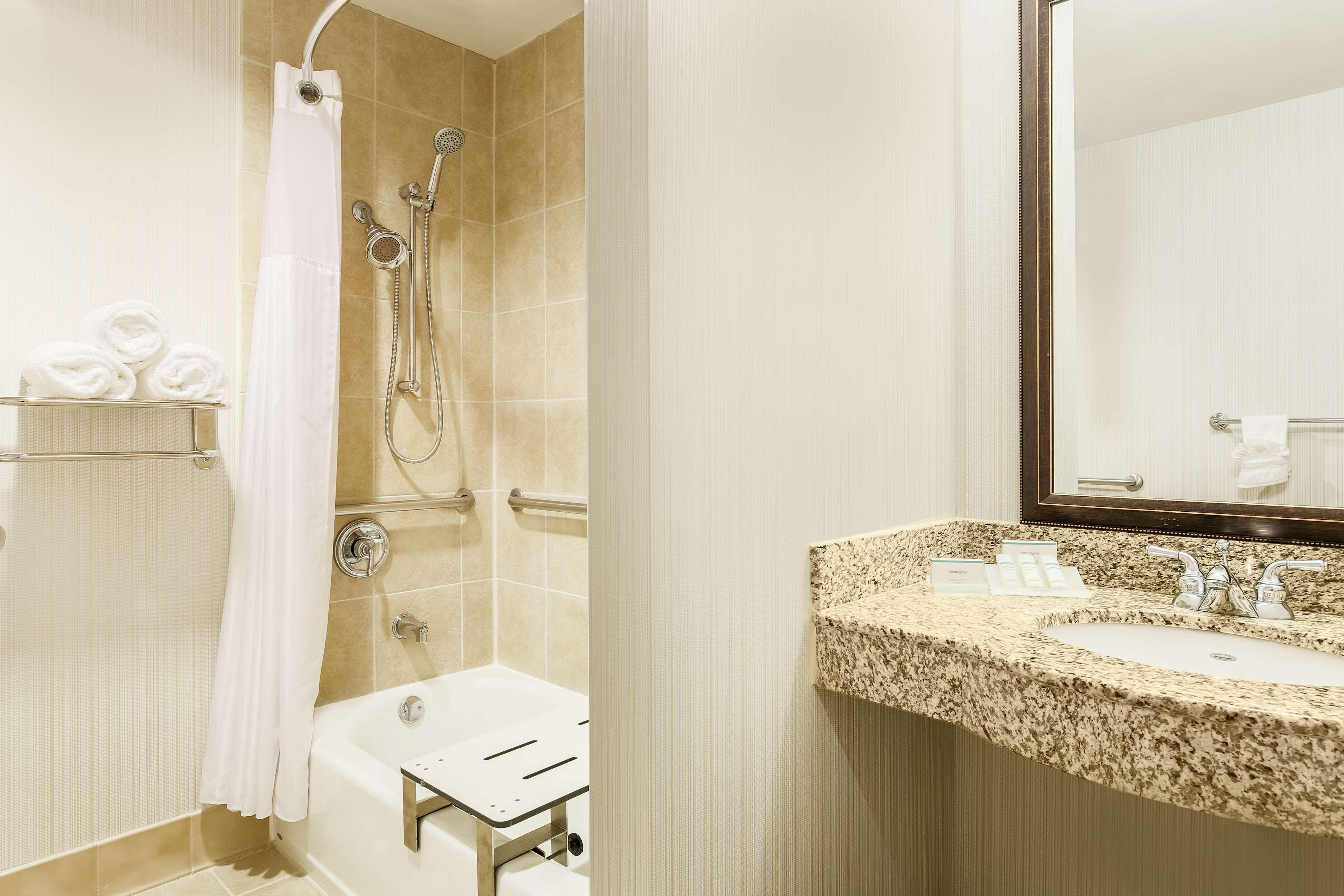 Hilton Garden Inn Dallas Lewisville Kültér fotó