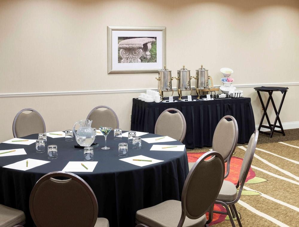Hilton Garden Inn Dallas Lewisville Kültér fotó